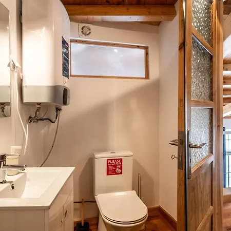 Daire Breezy Sunlit Loft In Porto Brandao